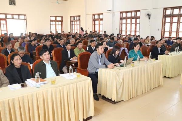 Tập huấn xây dựng khu dân cư NTM kiểu mẫu năm 2025 taij xax Sown Trung